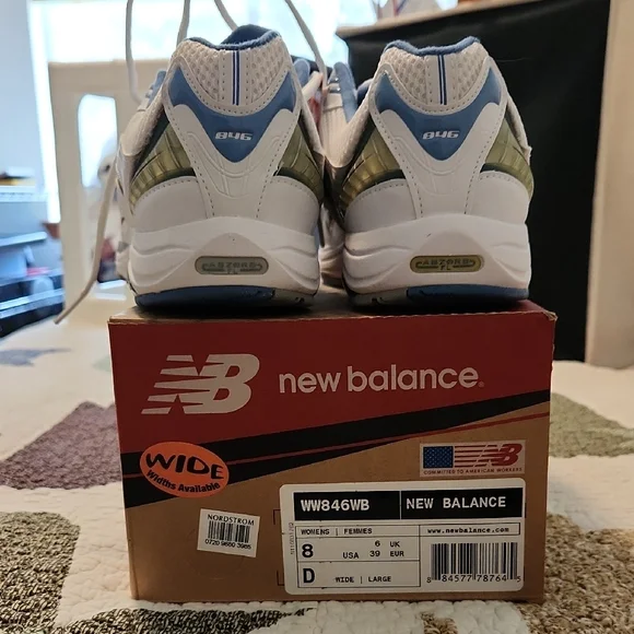 New Balance White and Blue Running Shoes - Picture 2 of 4